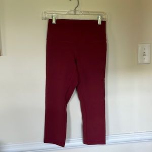 Excellent condition Lululemon Align cropped leggings